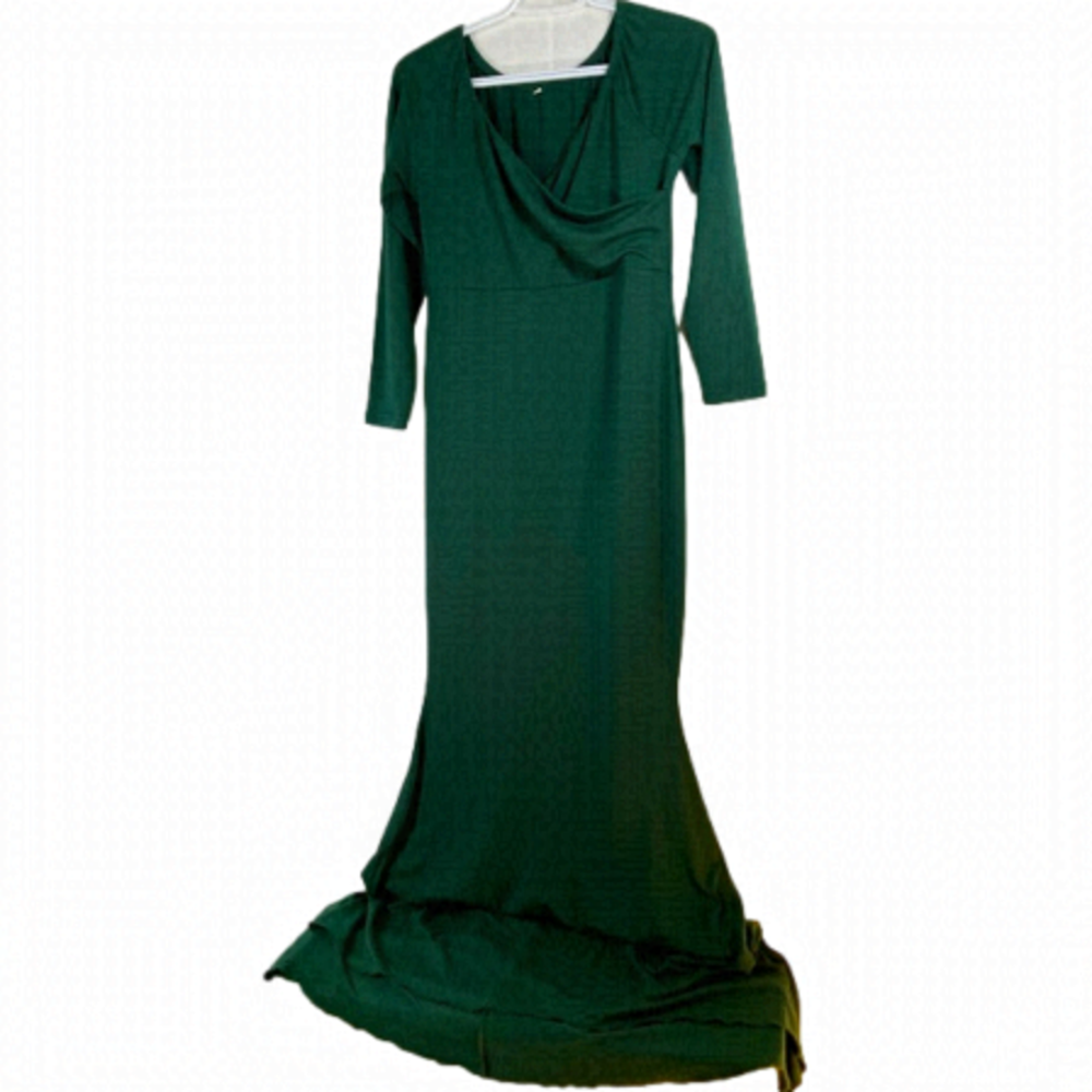Gorgeous long, stretchy maternity photoshoot gown size small